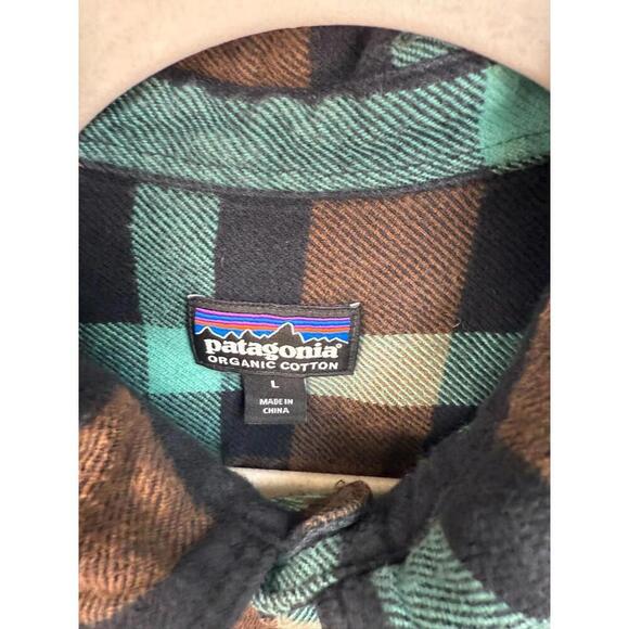 Patagonia Long-Sleeved Organic Cotton Midweight Fjord Flannel Shirt Large - Picture 3 of 8